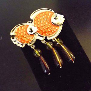 MOM & BABY ORANGE GOLDFISH SWIMMING -TORTOISESHELL ART GLASS DANGLES NEW PIN 69
